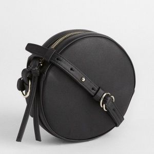 GAP Round Crossbody